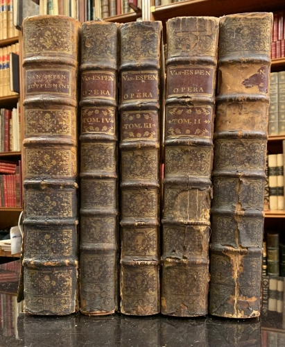 Portada de Scripta Omnia: Jus Ecclesiasticum Universum Antiquae et recentiori disciplinae praesertim Belgii, Galliae, Germaniae..; Commentarius in Canones Juris Veteris ac Novi, in Jus Novissimum; Vie de M. Van Espen - Zeger Bernhard van Espen, Zegero Bernardo Van - Espen