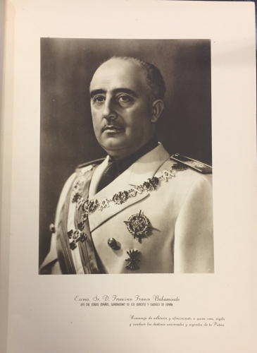 Portada de Al Servicio de M�laga. Memoria resumen de la labor desarrollada por el Gobierno Civil de M�laga de 1946 a 1950