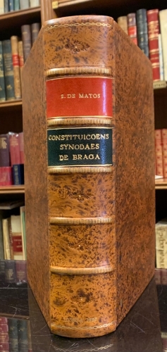 Portada de Constitui�oens Synodaes do Arcebispado de Braga, ordenadas no anno de 1639 - Sebastiao de Matos e Noronha