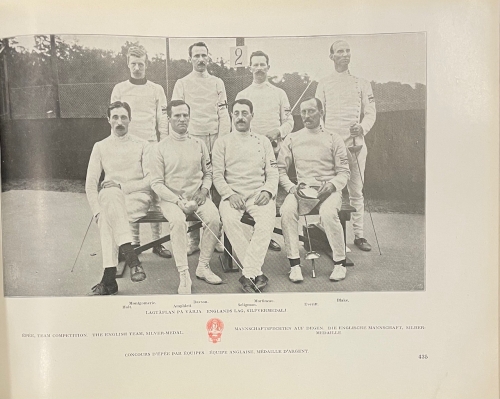 Portada de V. Olympiaden. Olympiska Spelen I Stockholm 1912. Olympic Games Stockholm 1912. Jeux Olympiques Stockholm 1912 - Hemerlin. Erik Peterson.