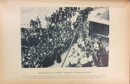 Portada de �lbum de Javier. Recuerdo de la inauguraci�n de la Iglesia elevada en honor de San Francisco Javier por la Excm. Duquesa de Villahermosa - Jos� Ram�n M�lida