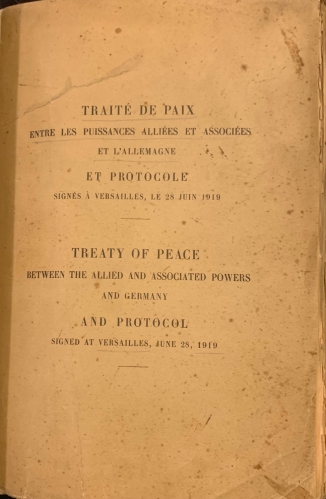 Portada de Tratado de Paz entre as Potencias Aliadas e Associadas e a Austria. Protocolo e Declara�oes assinadas em Saint-Germain en Laye em 10 de Setembro de 1919. Traite de Paix entre les Puissances alli�es et associ�es et L' Allemagne et Protocole sign�s a Versailles le 28 Juin 1919. Treatry of Peace between the allied and associated powers and Germany and Protocol signed at Versailles, june 28, 1919